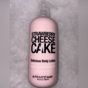 Hempz Treats Strawberry Cheesecake‎ Body Lotion with Pump 16.5oz New!